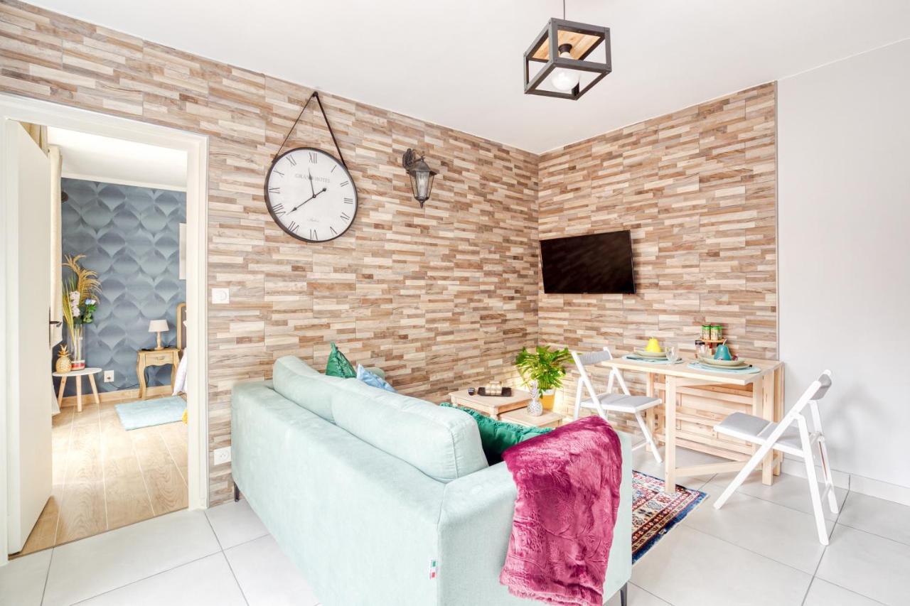 Apartamento Rer C A 4 Minutes A Pieds Chateau De Versailles 15 Minutes A Pied Exterior foto