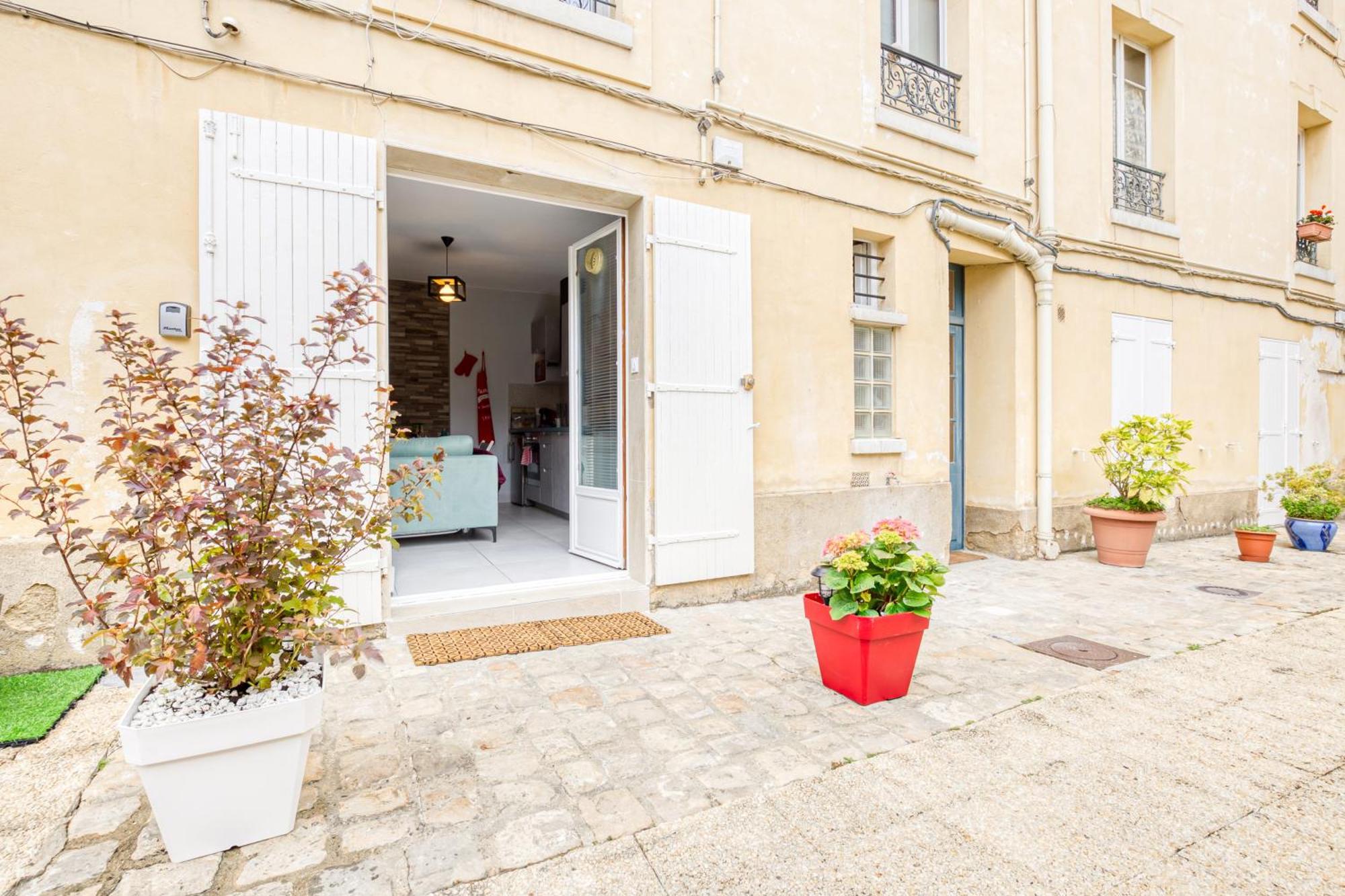 Apartamento Rer C A 4 Minutes A Pieds Chateau De Versailles 15 Minutes A Pied Exterior foto